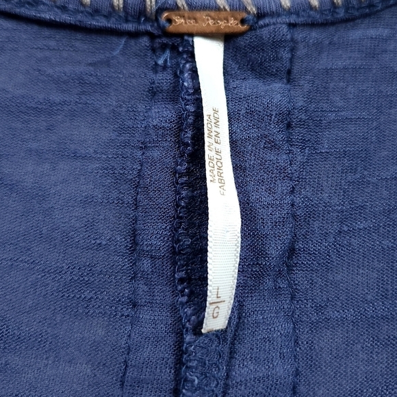 Free People Moonlight Mile Blue Aztec Embroidered Tassel Tunic Top sz L - Picture 6 of 7